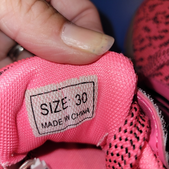 Light up roller skate sneakers - Picture 6 of 6